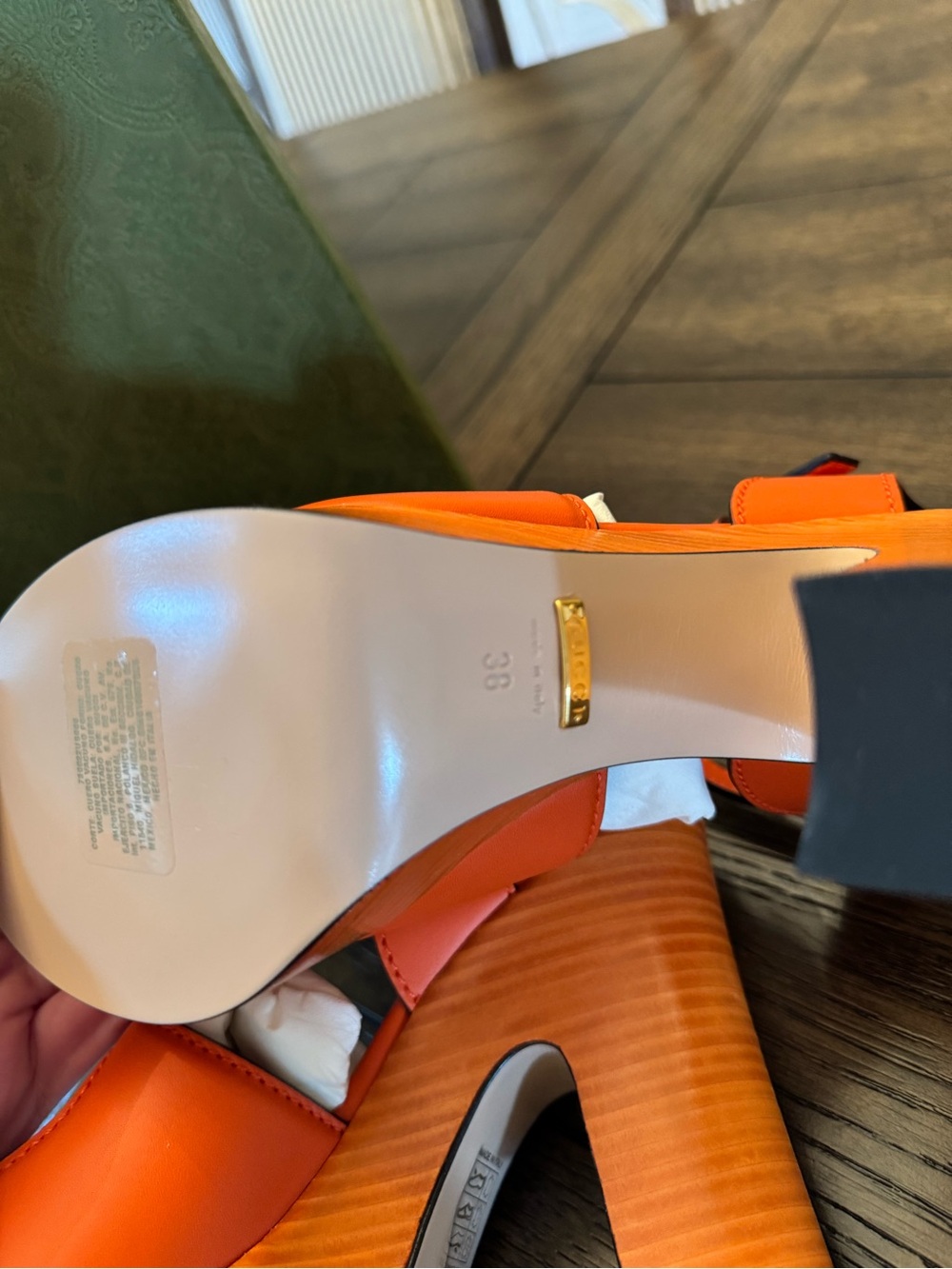 Gucci Interlocking GG Orange Heels - Picture 11 of 11